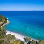 Melia Νικιάνα